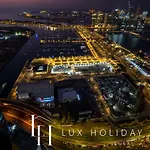 Lux Lavish Suite With Full Palm Jumeirah View 4