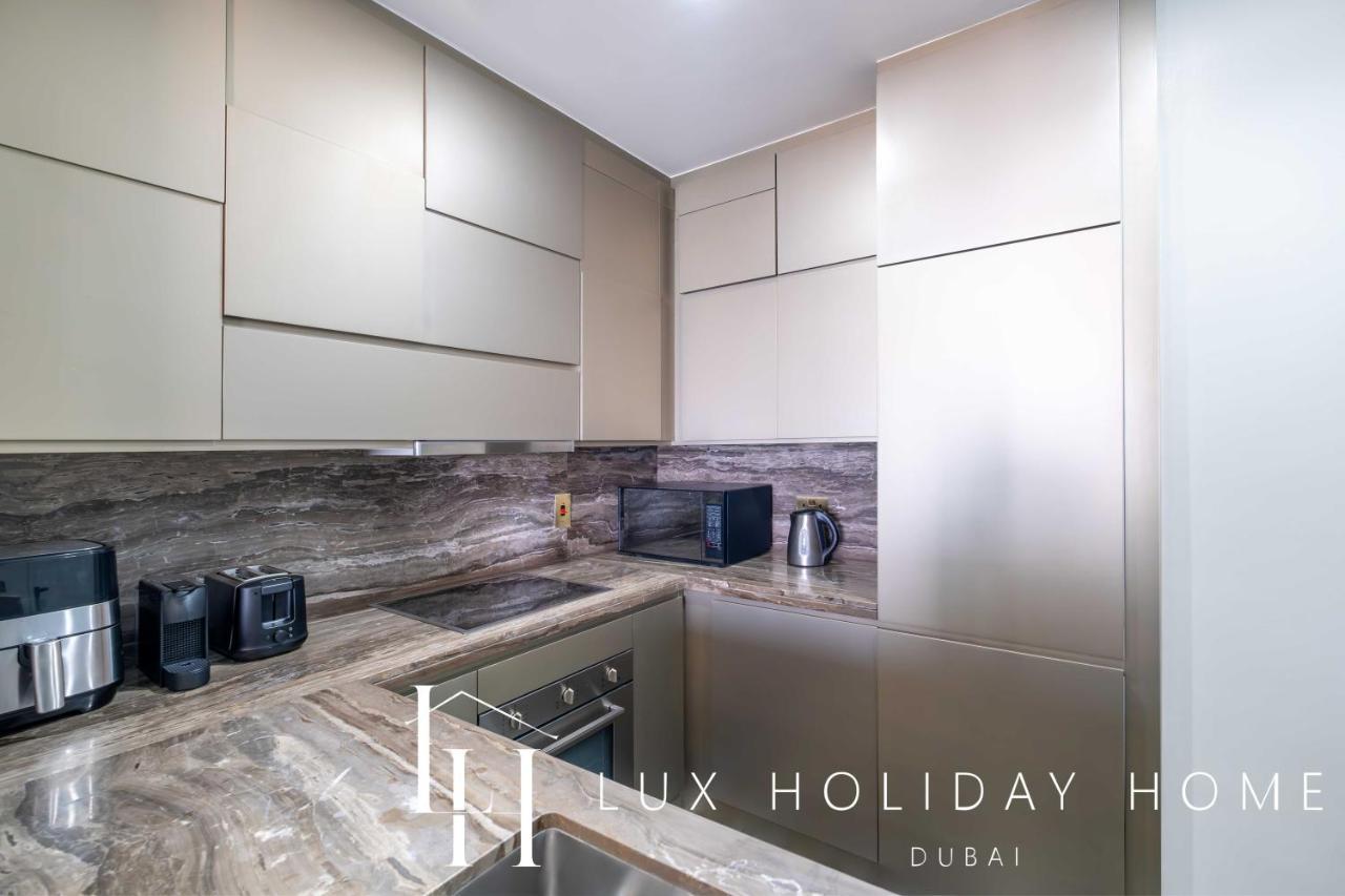 Lux Lavish With Full Palm Jumeirah View 4 Apartment